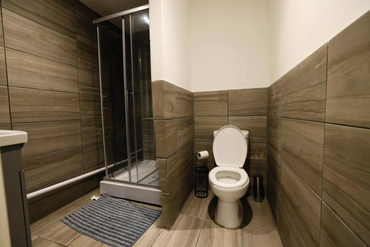 3 Bedroomflat-Free Parking-Wifi-Parking-8People London Exterior photo